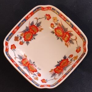 Elegant Floral Square Dinner Plate